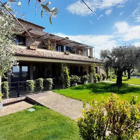 Serra Farmház
